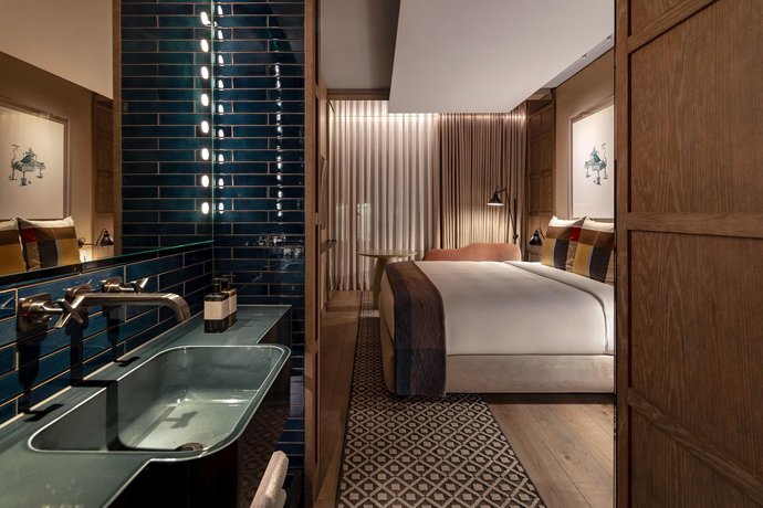 Verified hotel review - The Londoner - 17