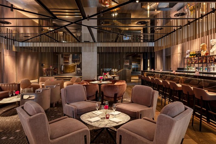 Verified hotel review - The Londoner - 42