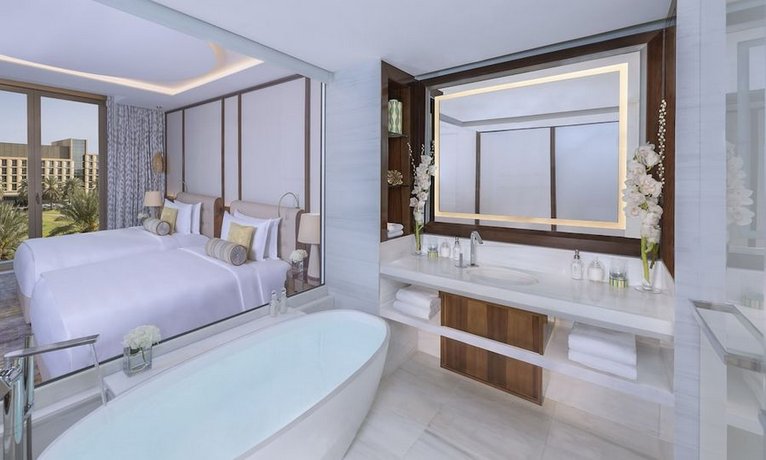 Verified hotel review - Al Faisaliah Suites - 0