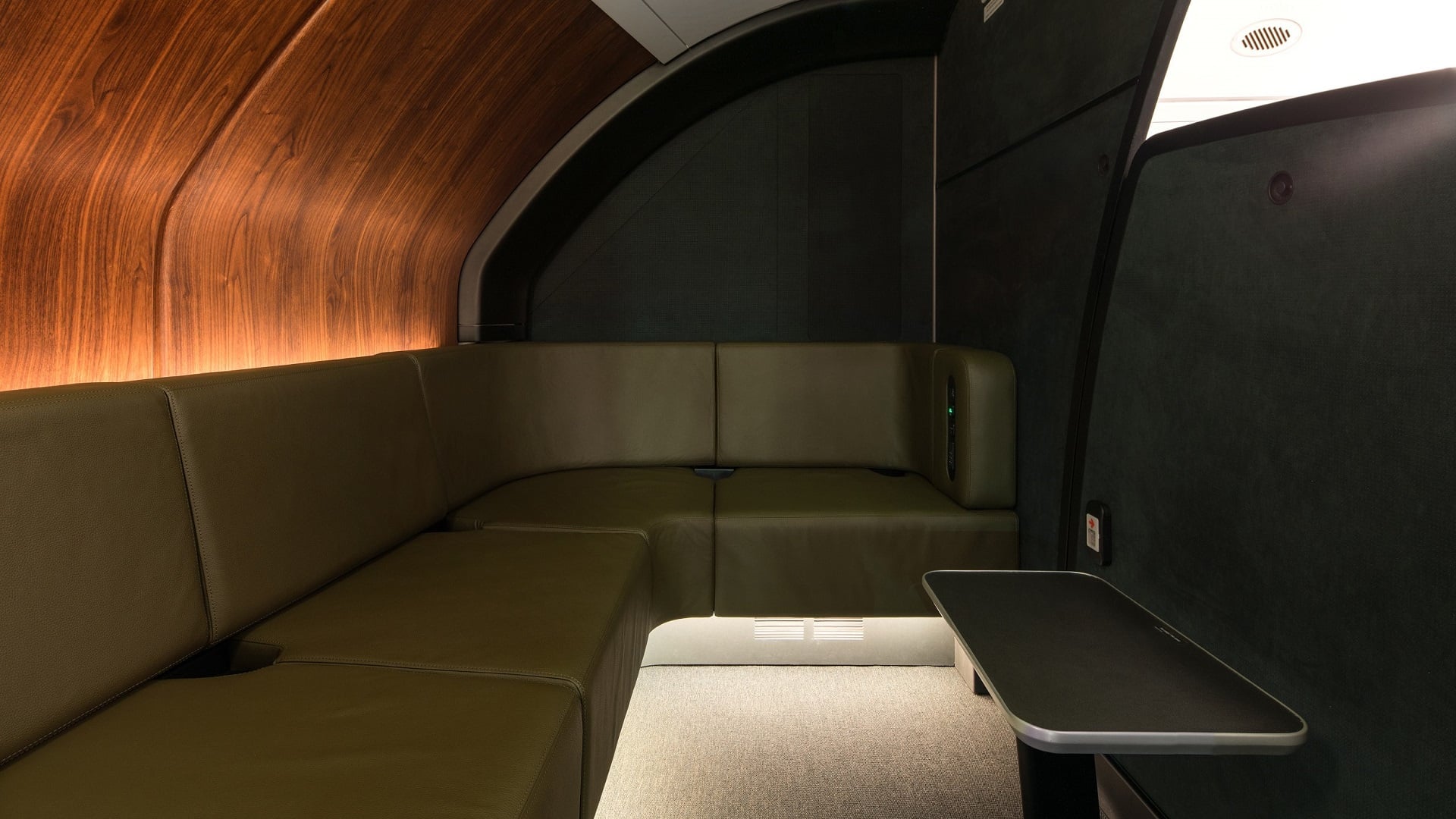 Review of Qantas Business Class