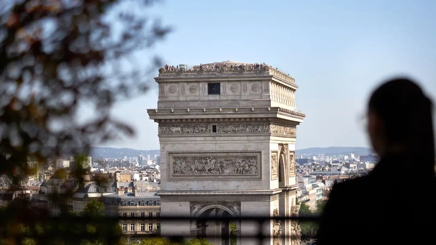 Full view of  Arc de Triomphe from Le Rooftop at Hotel Raphael.