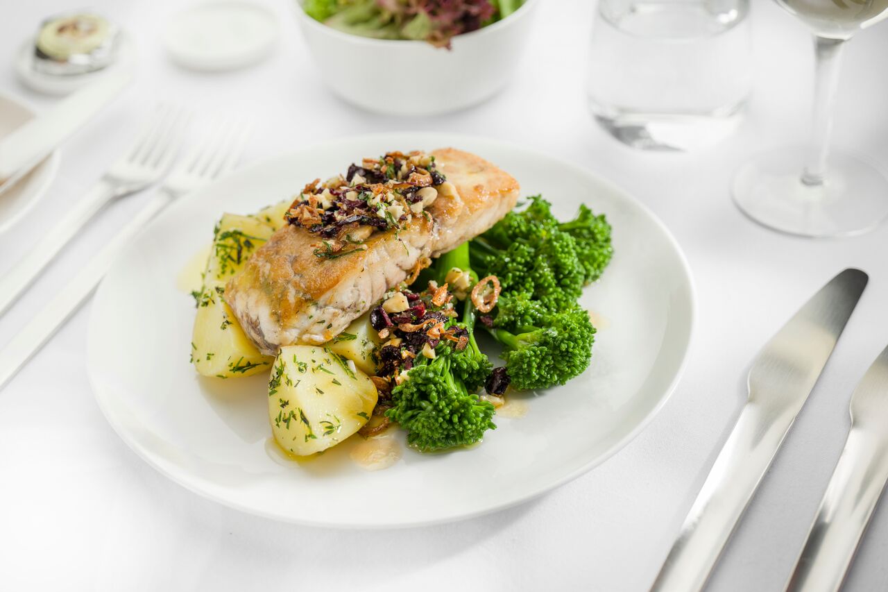 Qantas Teams Up With Scientists For Healthy New Menu On Flights Between London And Perth