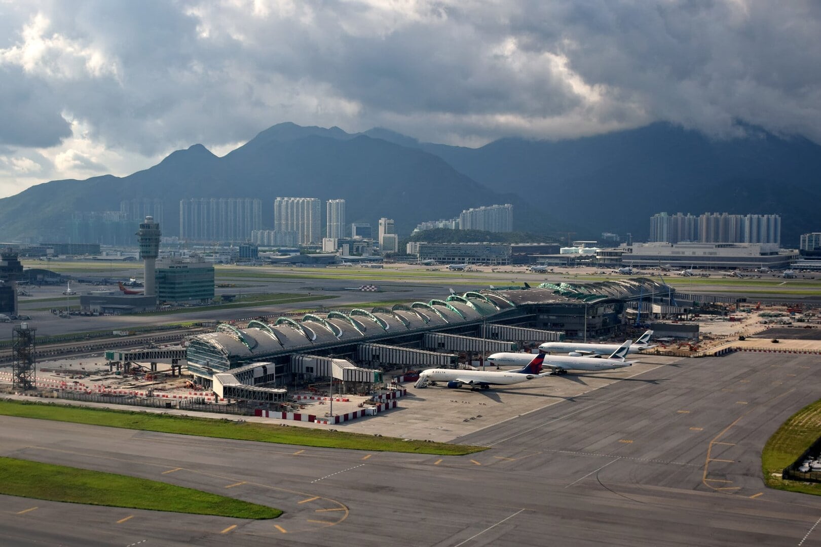 Hong Kong International officially opens new Midfield Concourse