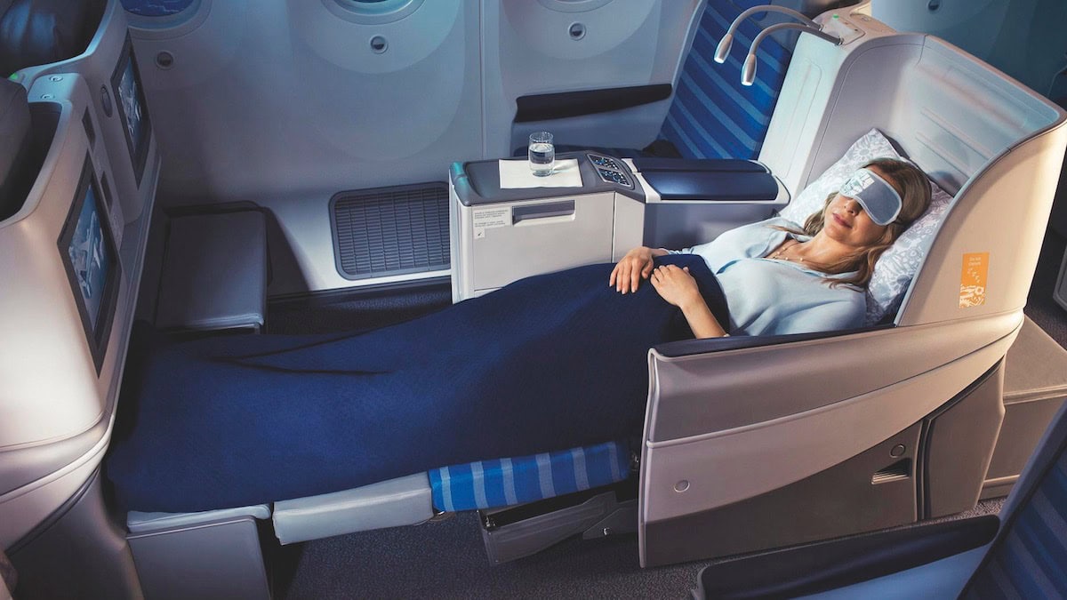 Airline review Amenities & Facilities - LOT - Polish Airlines - 0