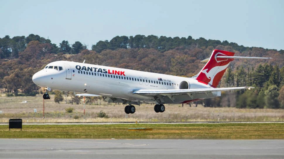 Qantas and Alaska Airlines upscale lounge facilities
