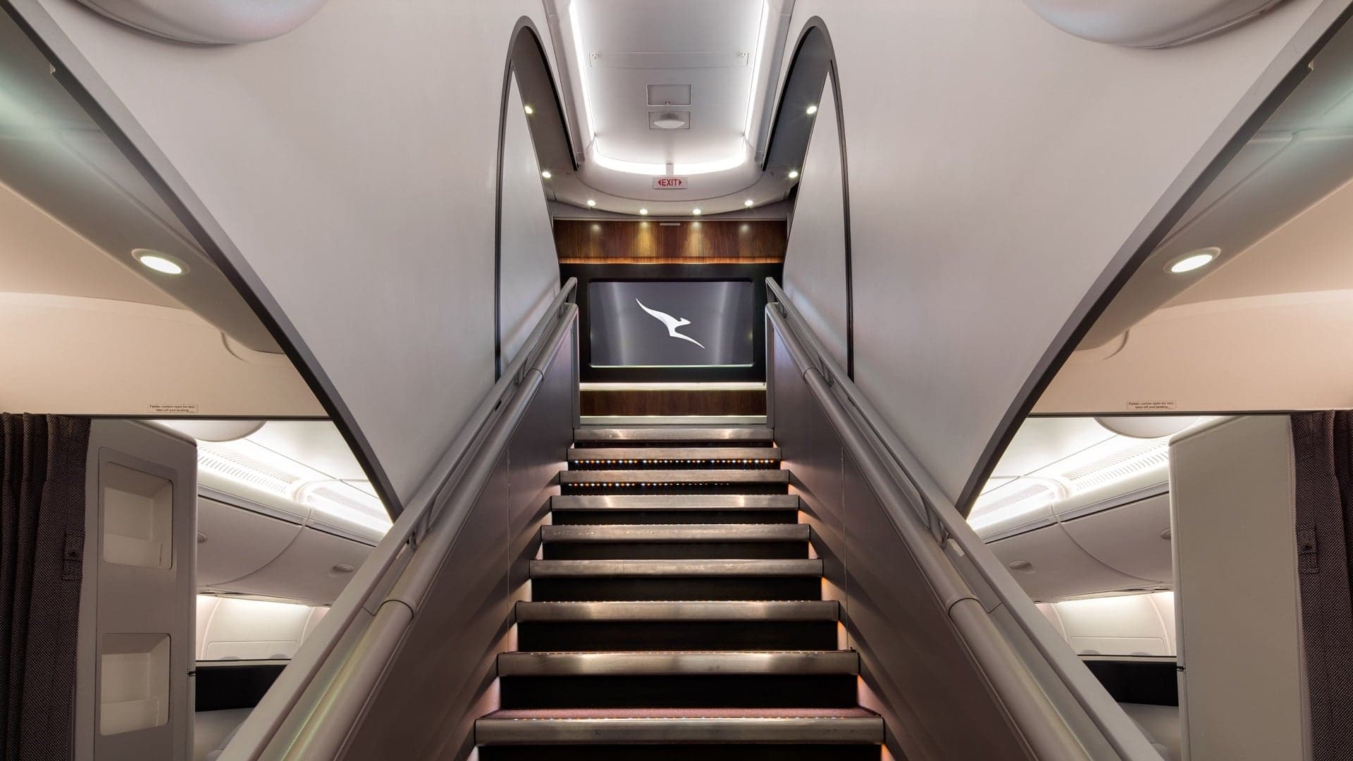 Airline review Cabin & Seat - Qantas - 4