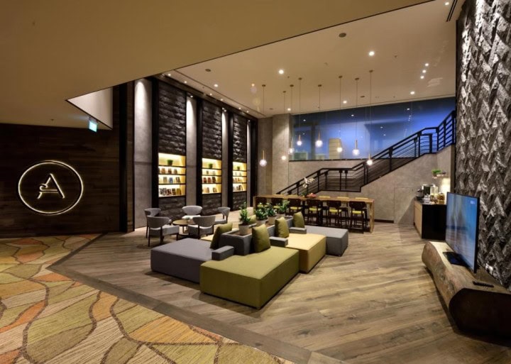 World's first Aerotel transit hotel opens - 1