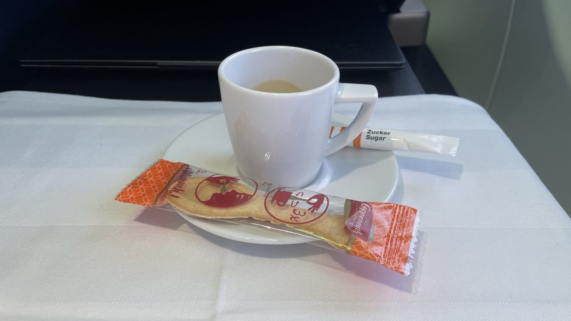 Airline review Beverages - Condor - 8