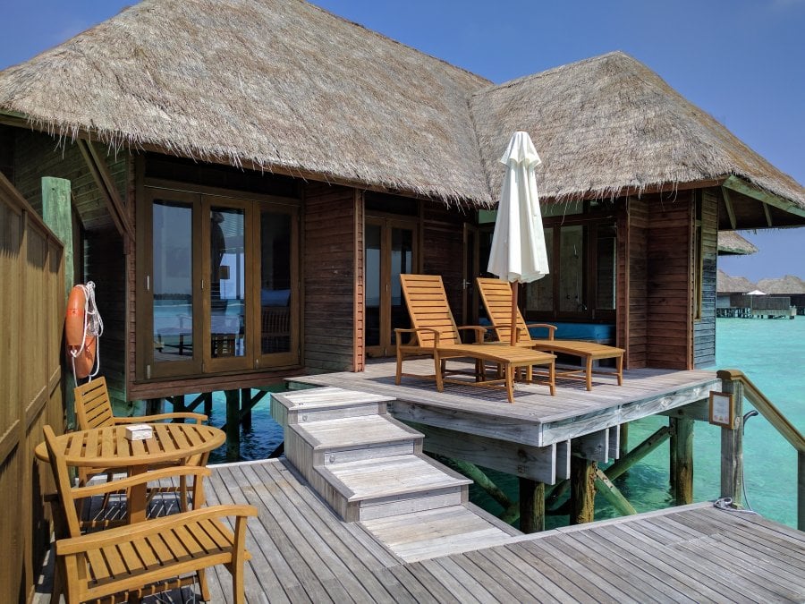 30 grader i februari - Conrad Rangali med Hiltonpoäng