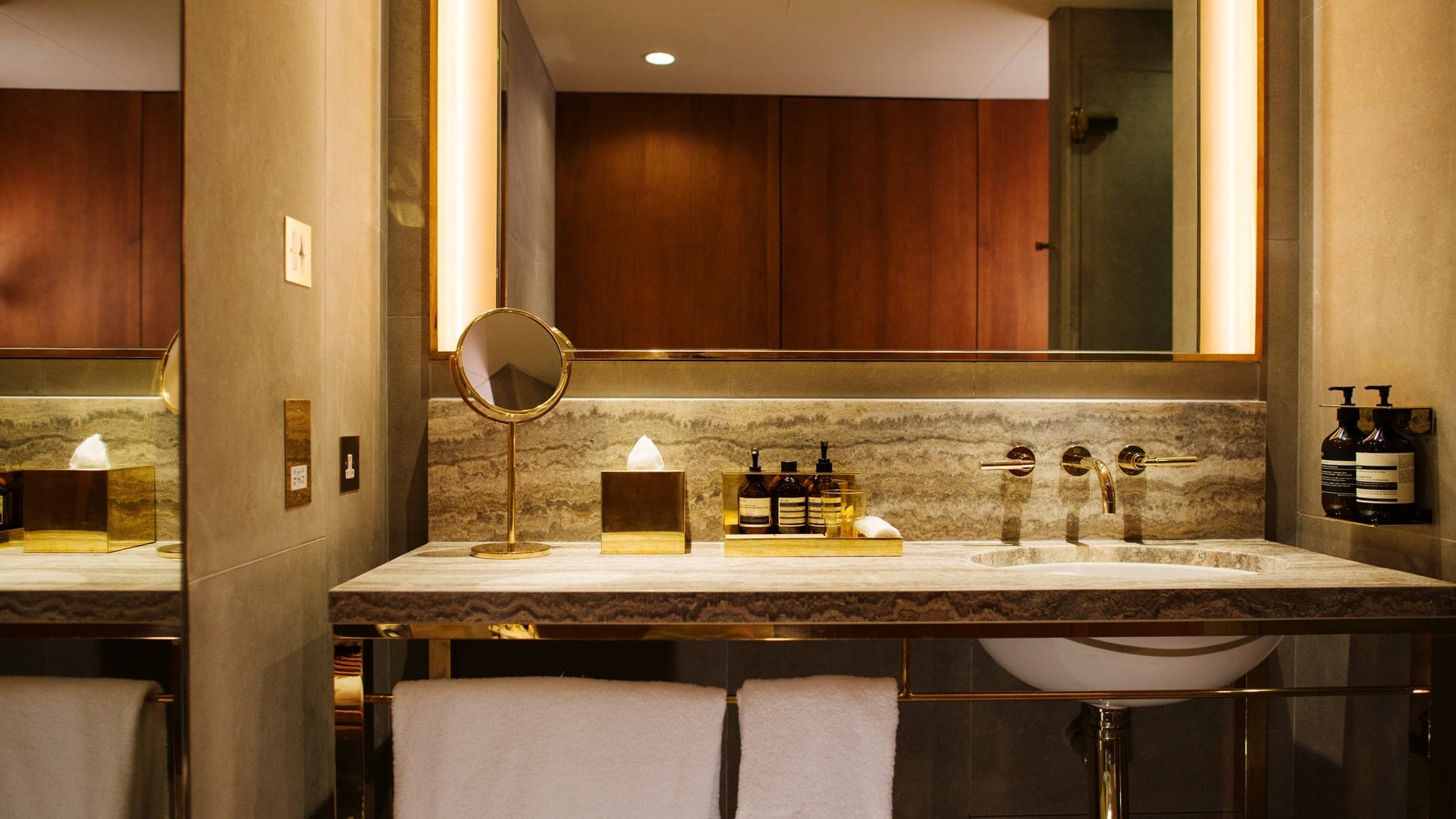 Airline review Airport experience - Cathay Pacific - 14