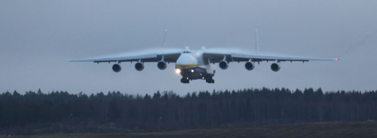 Tungviktarbesök på Arlanda: Antonov 225 Mrija