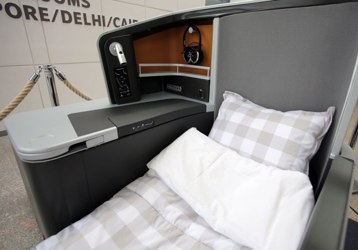 Review: SAS new business class seat - Fully flat with direct access to the aisle for all - 1