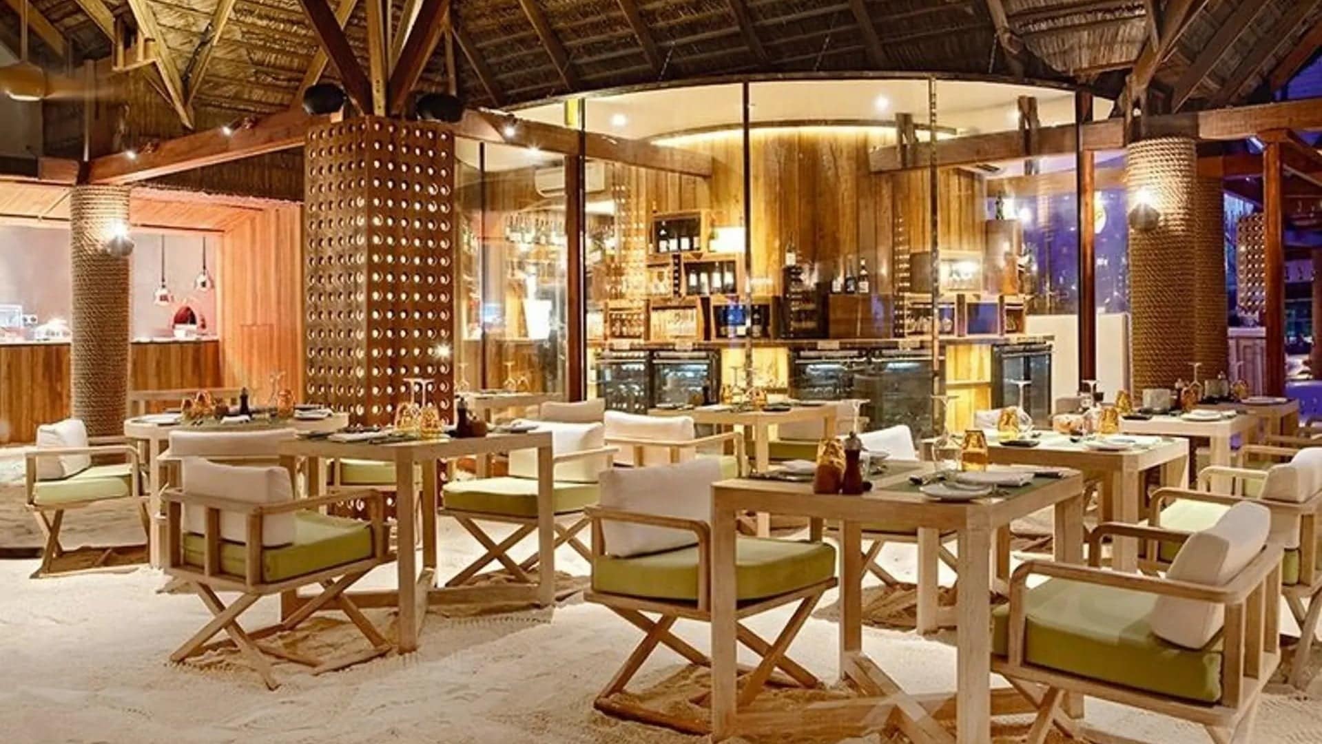 Lunch area Constance Moofushi