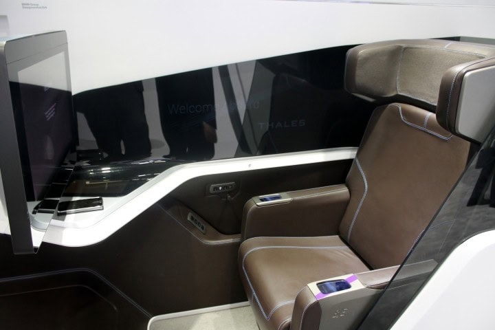 Check out Thales’ new Immersive Seat - We test the aviation-world's most advanced aircraft seat