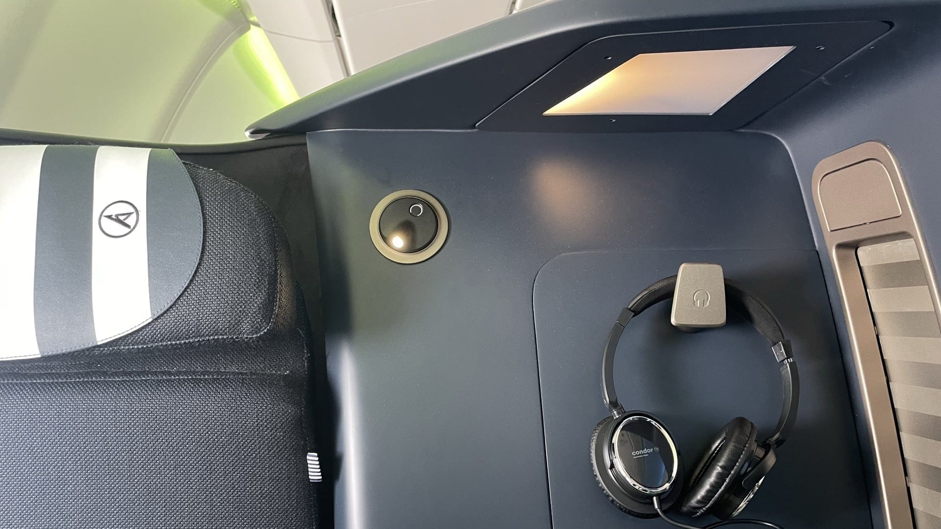 Airline review Cabin & Seat - Condor - 6