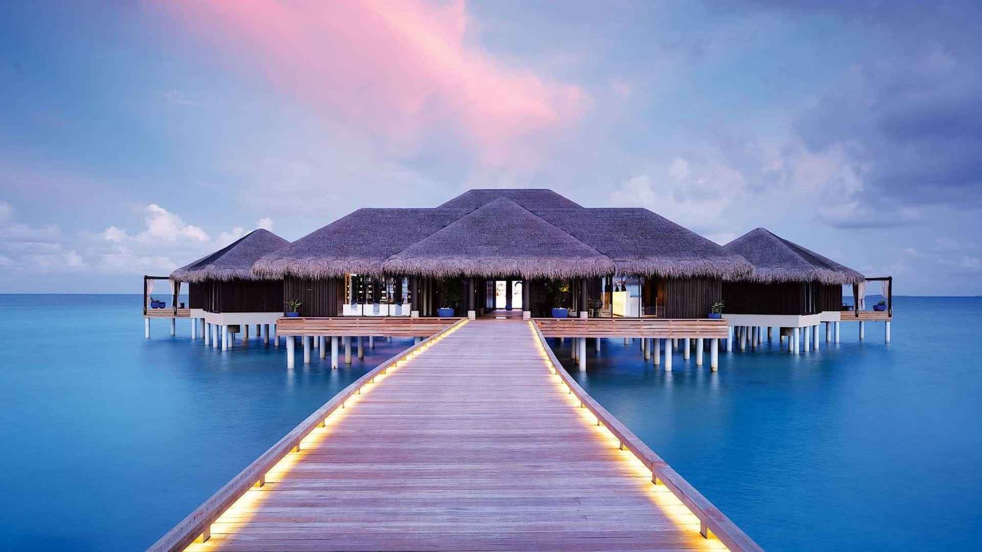 The Best Spas in Maldives - Read the Businessclass review and find the best rates for LUX* South Ari Atoll