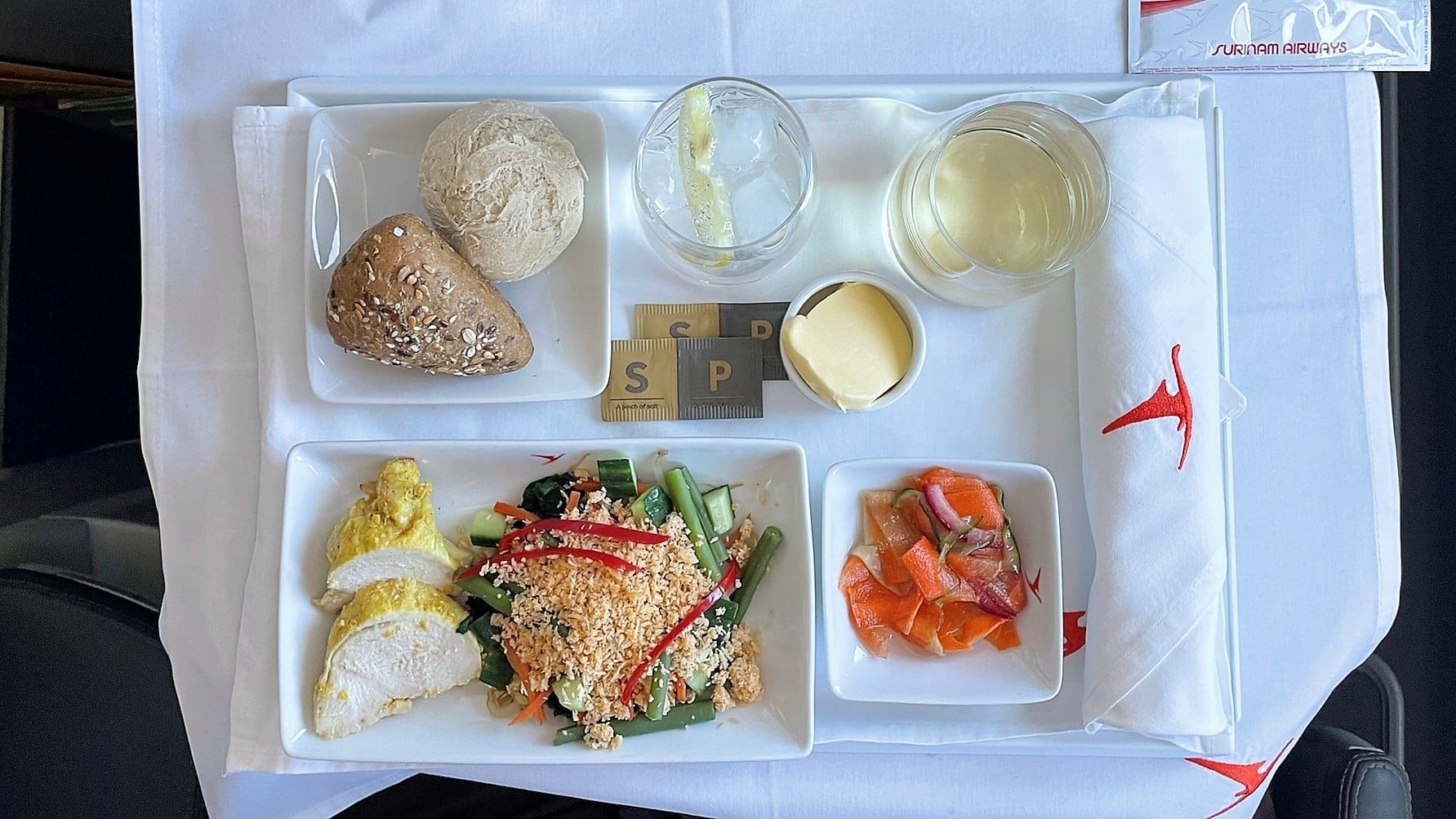 Airline review Cuisine - Surinam Airways - 1
