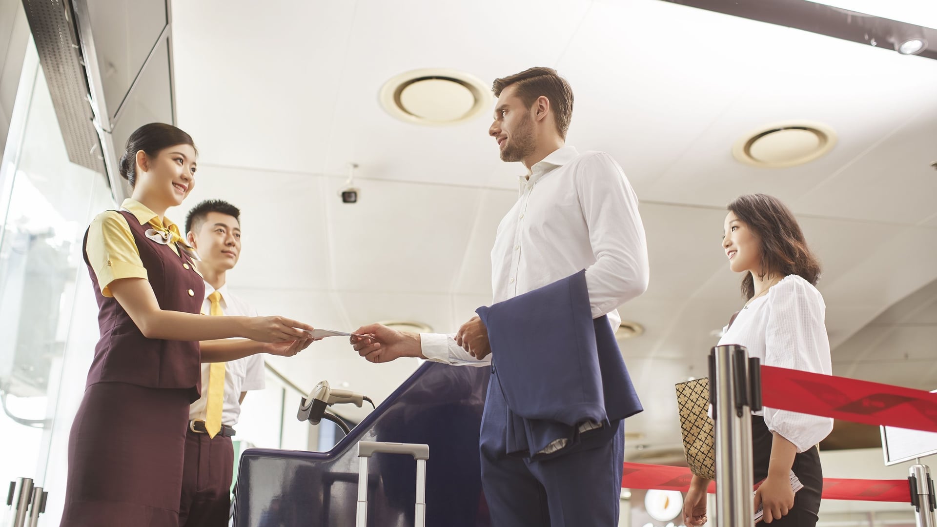 Airline review Airport experience - Hainan Airlines - 7