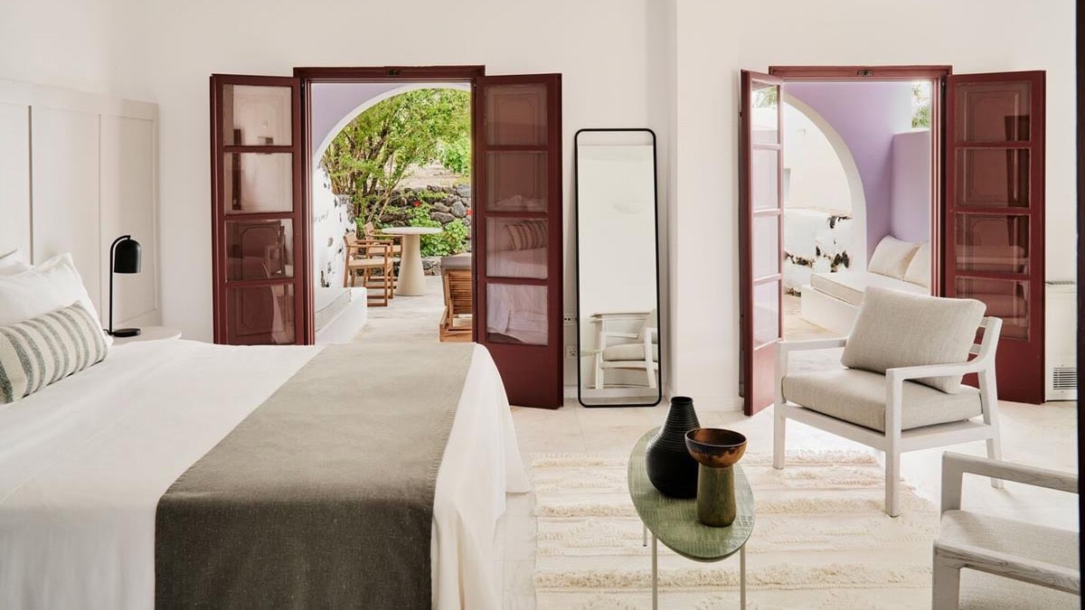 Hotels Toplists - 10 Best Luxury Hotels in Santorini