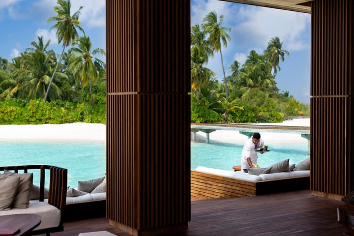 Gaze At The Stars Through The Maldives’ Very First Overwater Observatory - 4