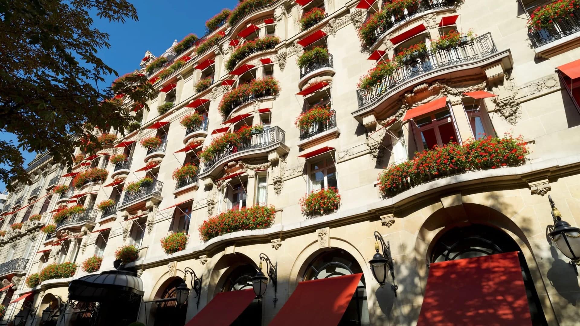 Outside exterior of hotel plaza, Athenee paris