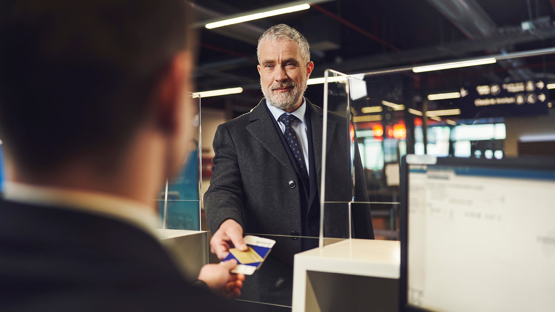 Airline review Airport experience - Icelandair - 2