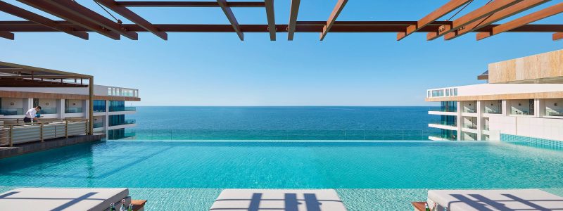 Mandarin Oriental opens elegant beachfront hotel in Dubai