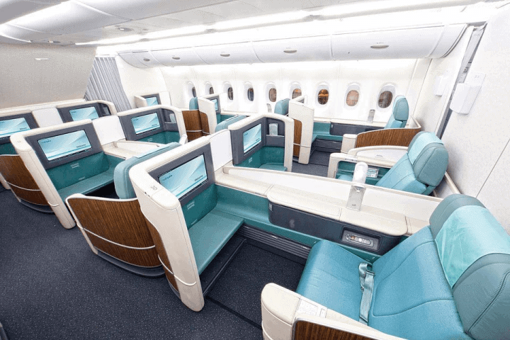 The airlines with First Class on A380 - 12