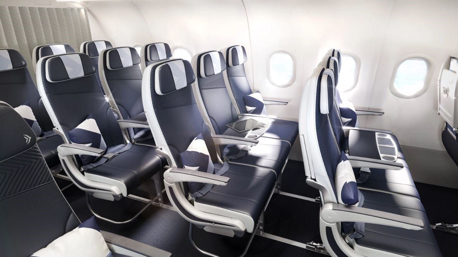 Airline review Cabin & Seat - Aegean Airlines - 1