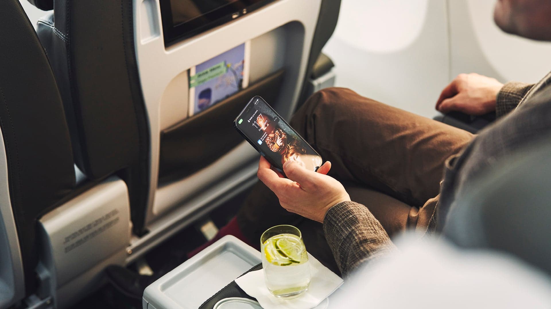 Airline review Entertainment - Icelandair - 5