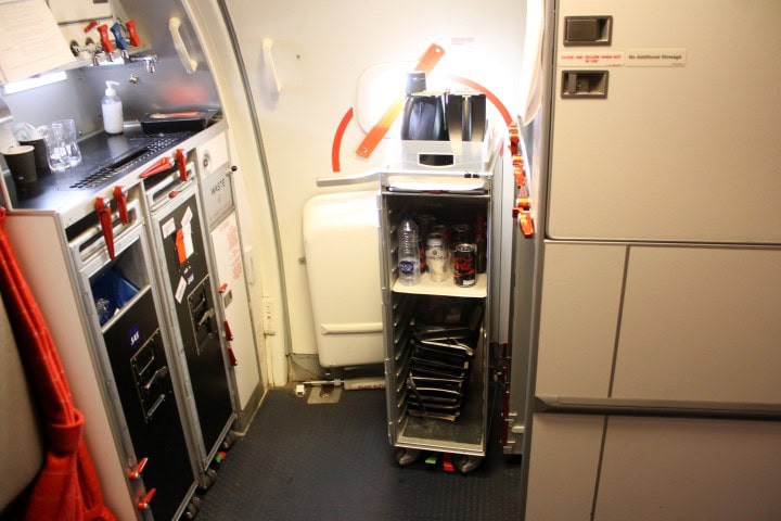 SAS Stockholm-Zürich-Stockholm med praktik som kabinpersonal - hur är det egentligen att arbeta ombord? - Stockholm-Zürich - 5