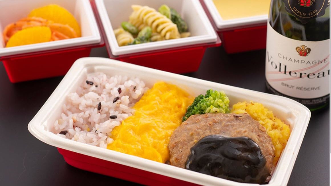 Airline review Beverages - Japan Airlines - 1