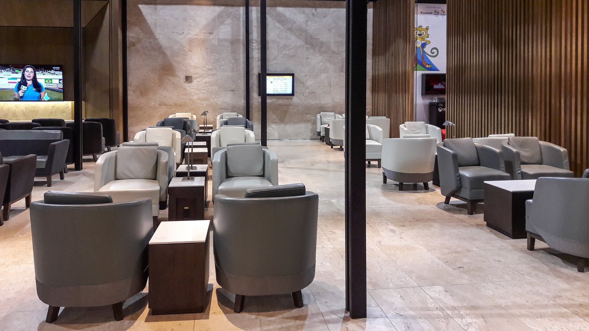 Airline review Airport experience - LATAM Airlines - 6