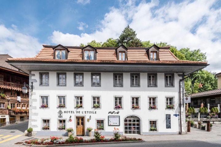 SWISS launches a new flight menu in collaboration with a Michelin-starred chef - 1