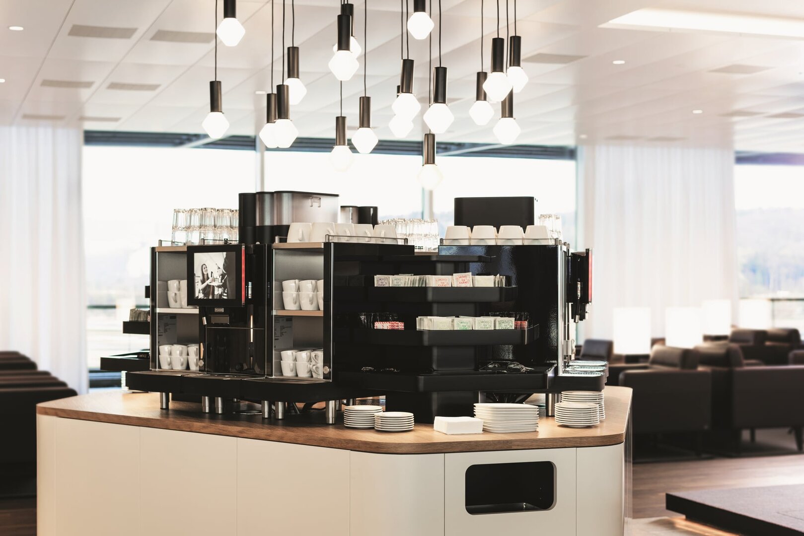 Airline review Airport experience - SWISS - 7