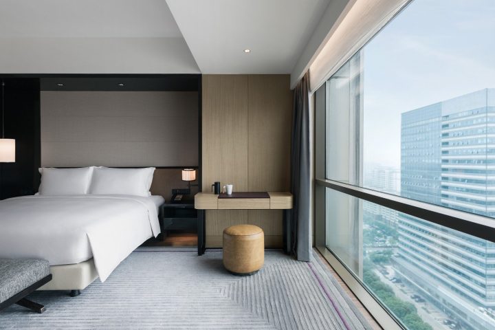 KHOS — The new generation of business hotels - 1