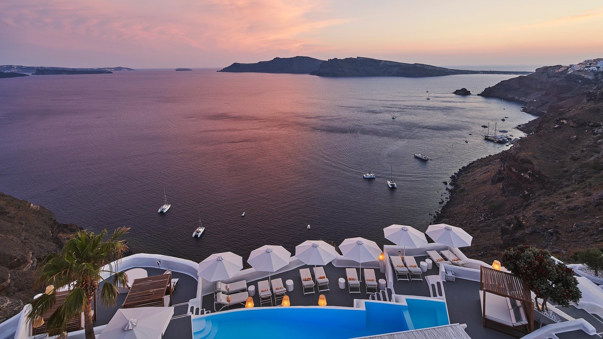 Hotels Toplists - 10 Best Luxury Hotels in Santorini