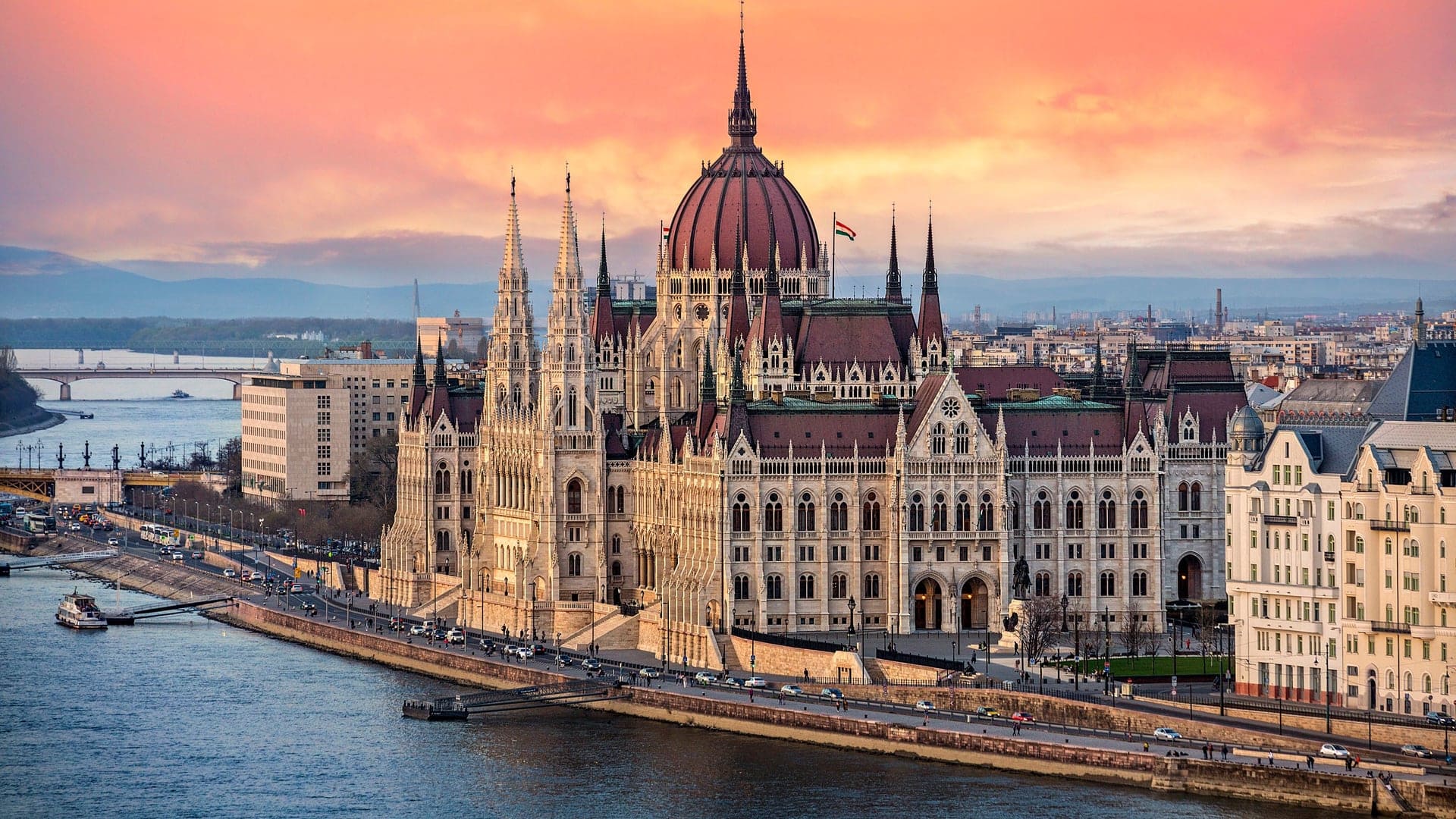 Budapest Travel Guide