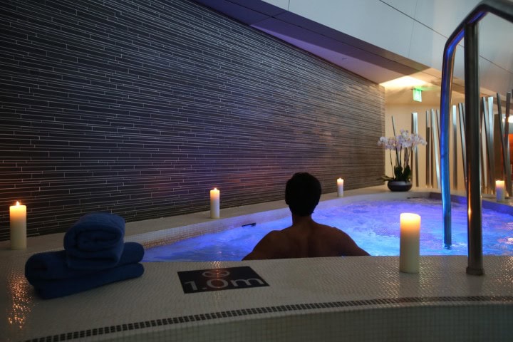 Doha lufthavn har åbnet transithotel med pool, spa og squashbaner