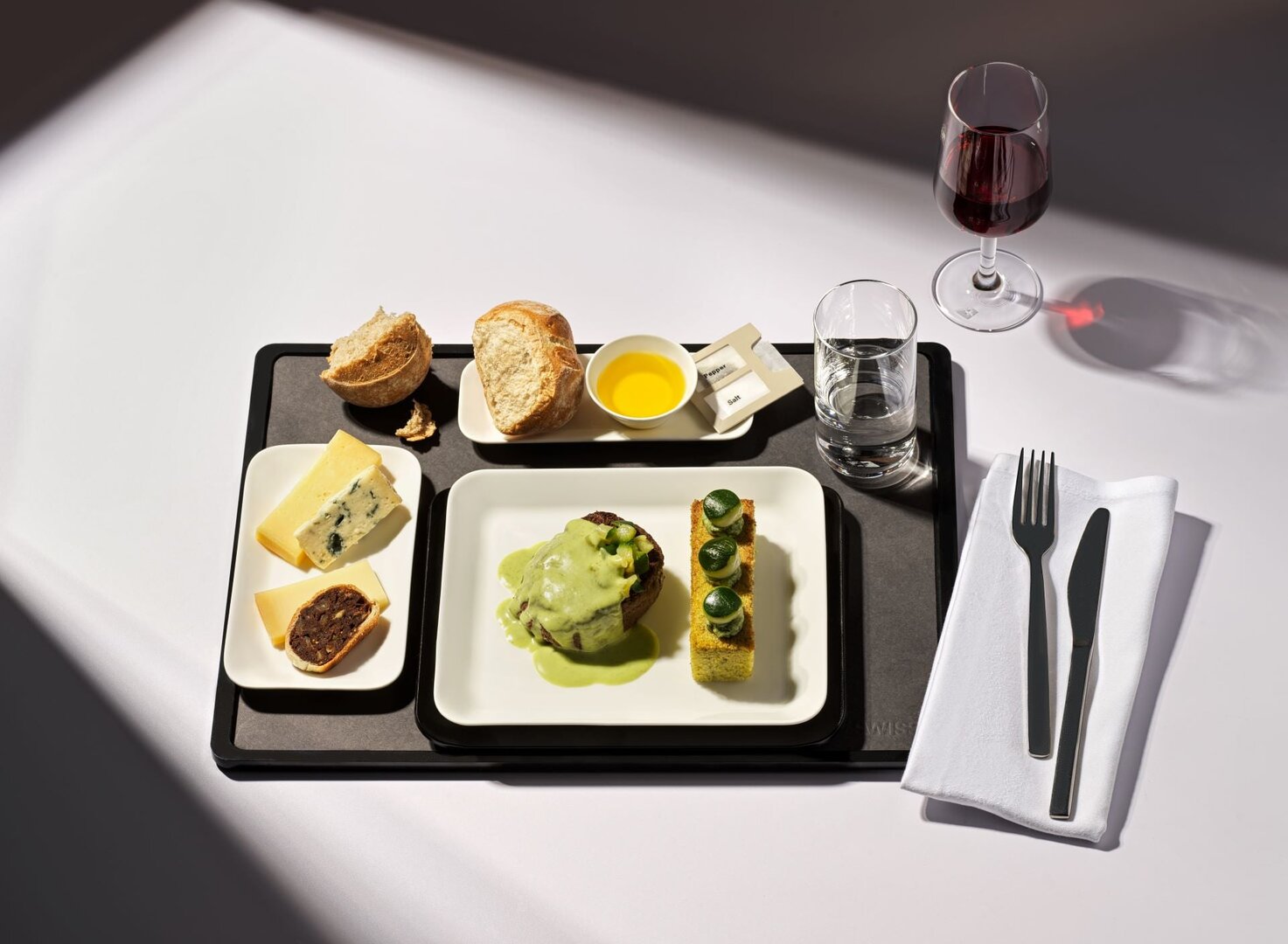 Airlines News - SWISS - Menus from Restaurant de l’Hôtel de Ville