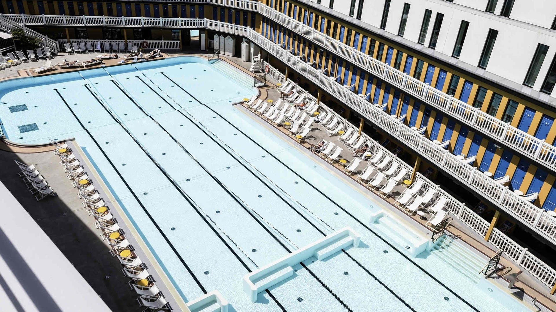 Lifestyle Toplists - Emily in Paris - her guide to the City of Light