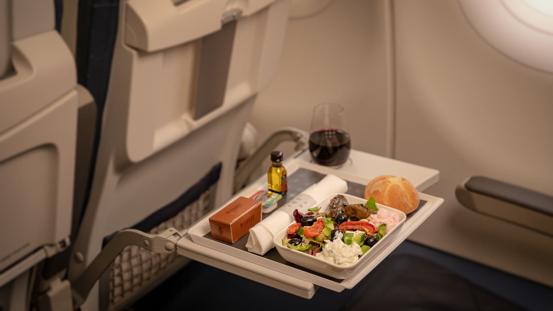 Airlines News - Brussels Airlines - new menus & Neuhaus chocolate returns