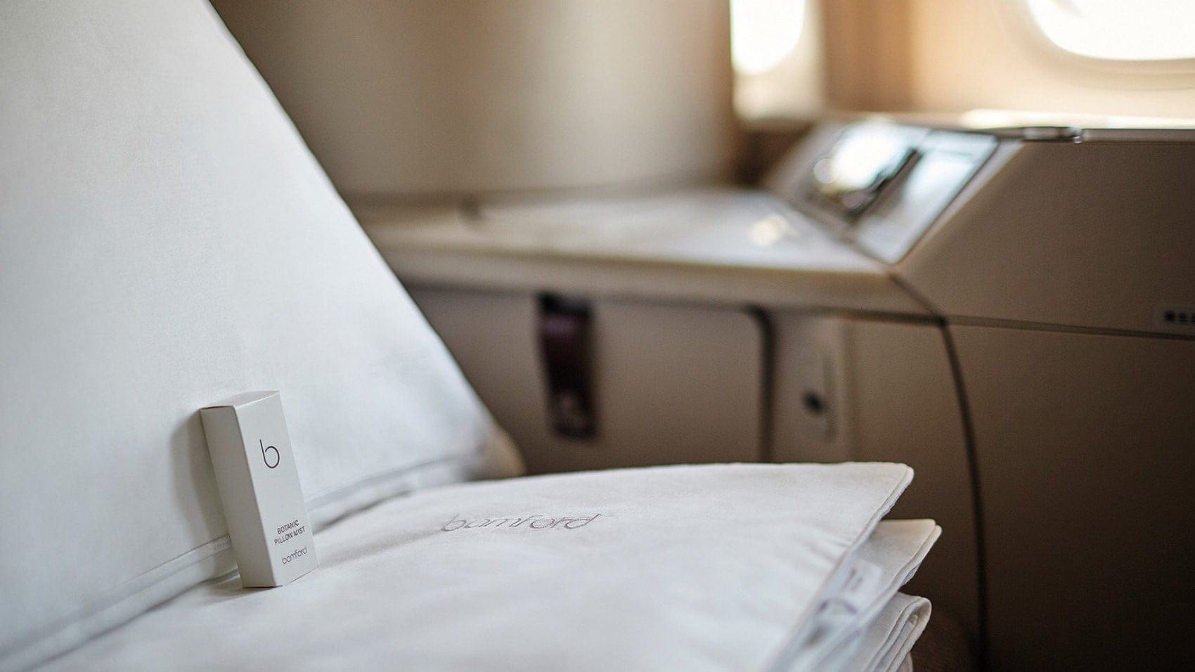 Airline review Amenities & Facilities - Cathay Pacific - 3