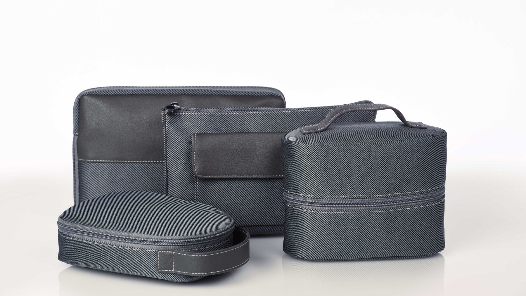 Airline review Amenities & Facilities - Emirates - 8