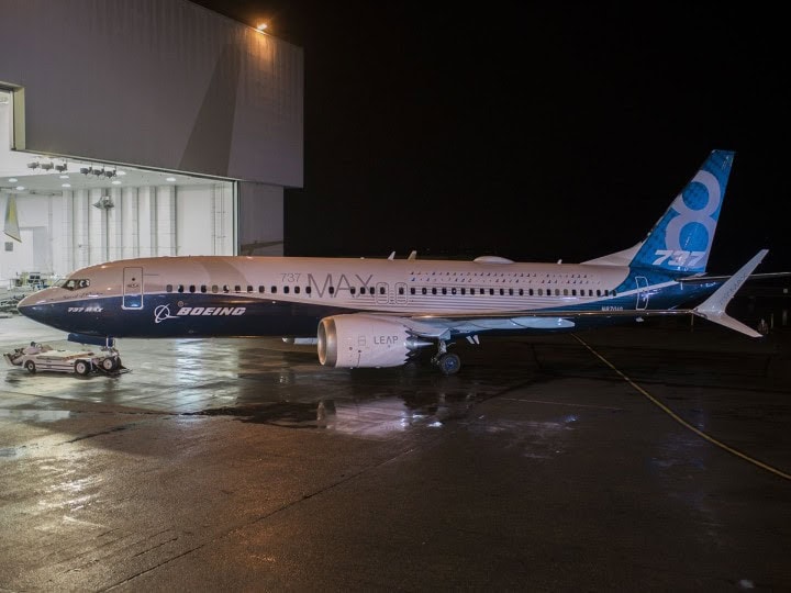 Boeing visar fram första 737 MAX 8 - 2