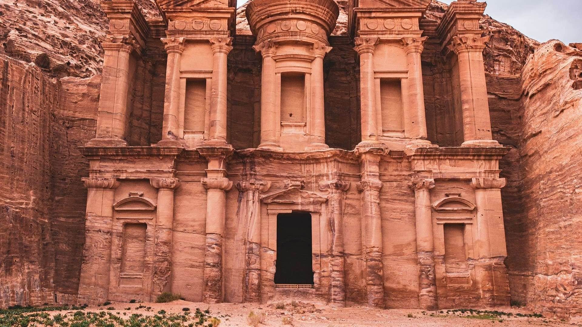 17 Bucket List Destinations - Wonders of the World!