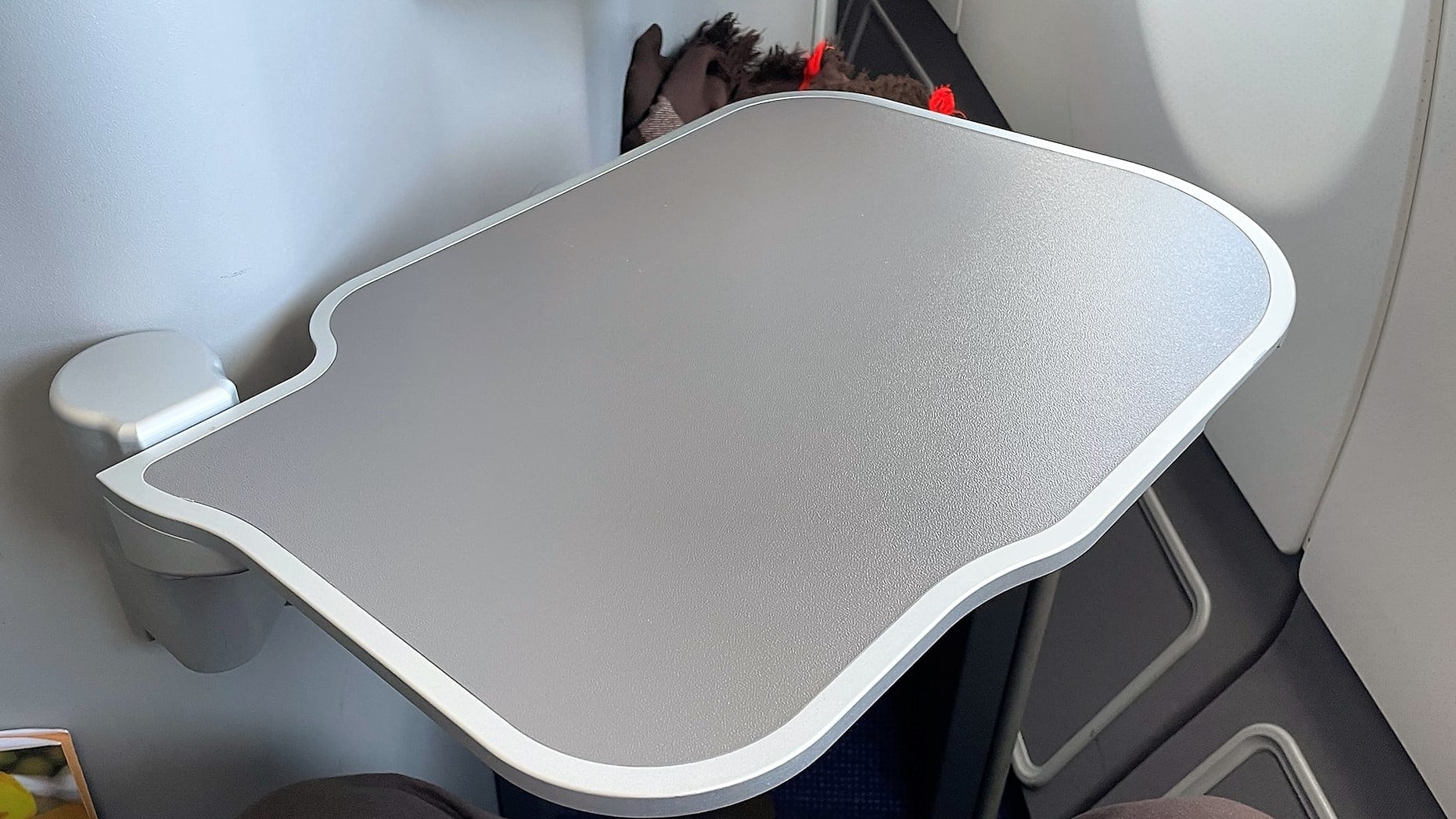 Airline review Cabin & Seat - Surinam Airways - 12