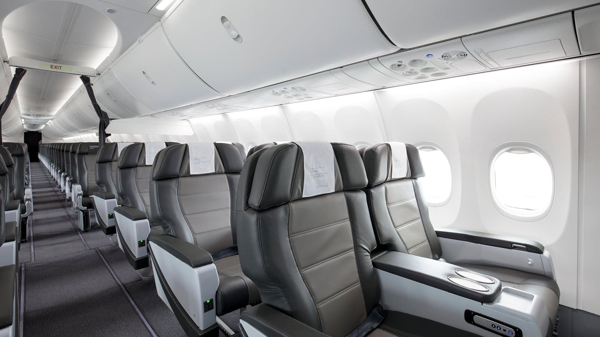 Airline review Cabin & Seat - Icelandair - 0