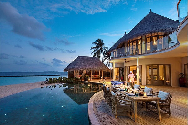 This is what luxury remote working looks like in the Maldives - 3