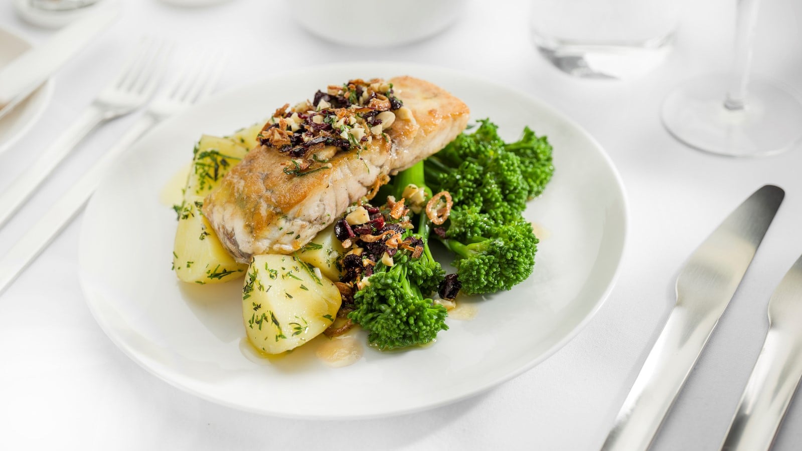 Airline review Cuisine - Qantas - 0